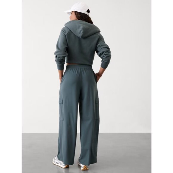 New Athleta 2 Pinnacle High Rise Cargo Trouser Eden Blue Size 2 - Picture 3 of 8